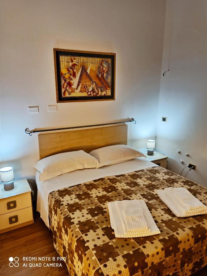 Rooms Center Wolf - Matrimoniale E Comunicanti Матера Екстериор снимка