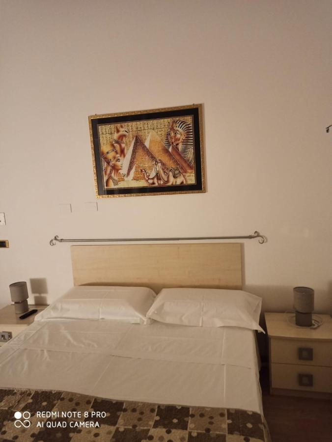 Rooms Center Wolf - Matrimoniale E Comunicanti Матера Екстериор снимка