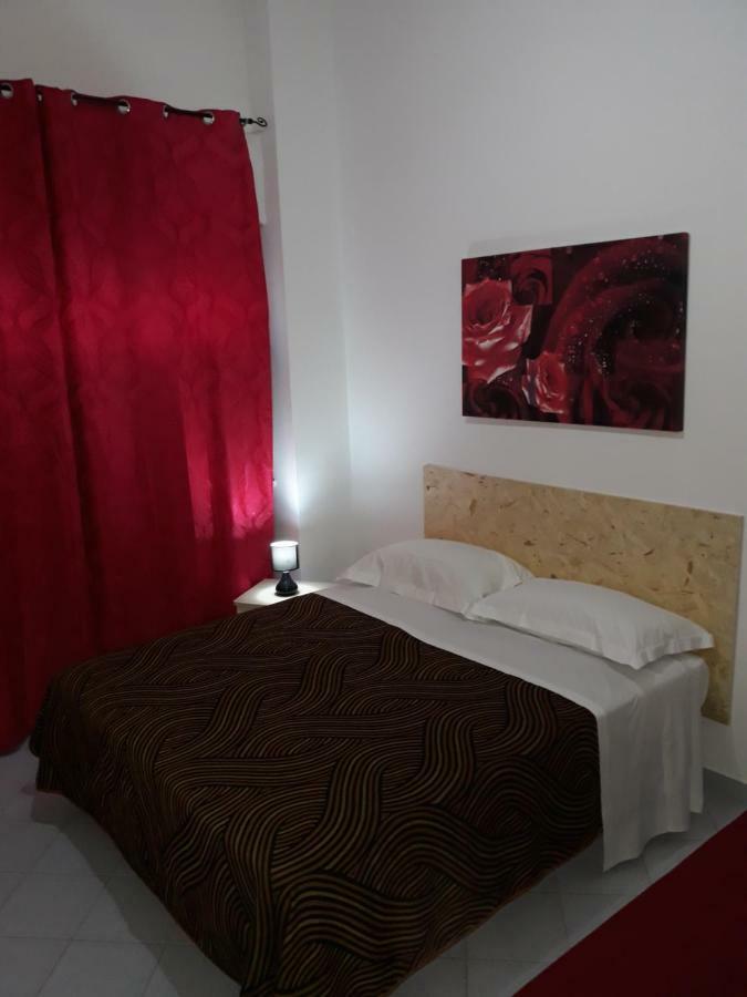 Rooms Center Wolf - Matrimoniale E Comunicanti Матера Екстериор снимка