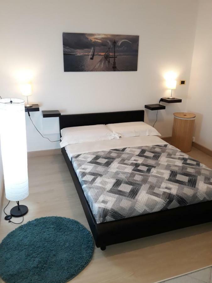 Rooms Center Wolf - Matrimoniale E Comunicanti Матера Екстериор снимка